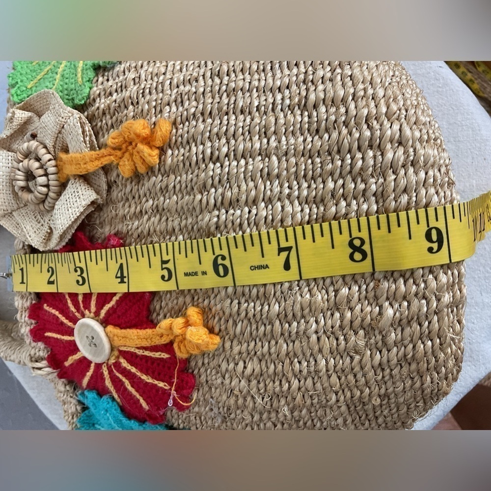 Women’s Tightly Woven Rattan Hand Bag with Crocheted Colorful Flowers - Picture 8 of 13